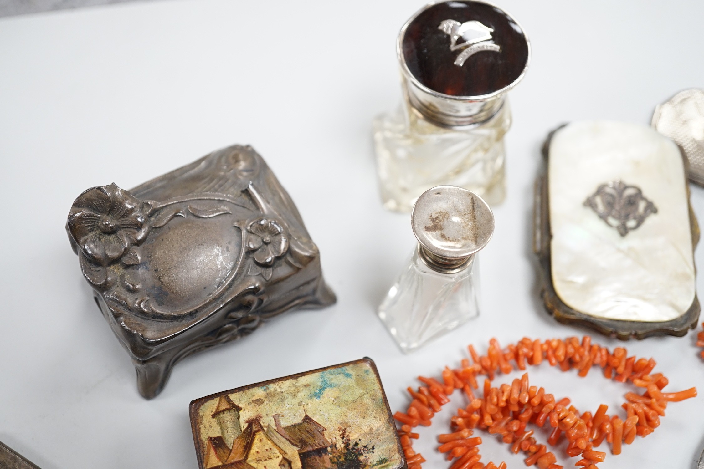 Mixed collectables including silver and tortoiseshell mounted glass toilet jar, miniature hand bag mirror, silver heart pill box, fruit knife, mother of pearl mounted purse, etc.